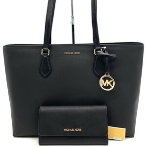 Michael Kors Bag Large Sheila Mf Tote Bag & Large Trifold Wallet Black/Gold